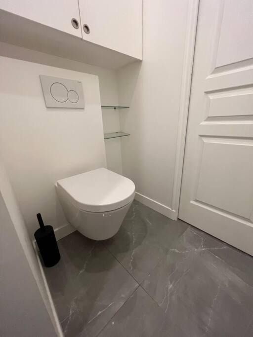 Luxury Appartment, Champs Elysees, Neuf ! ปารีส ภายนอก รูปภาพ