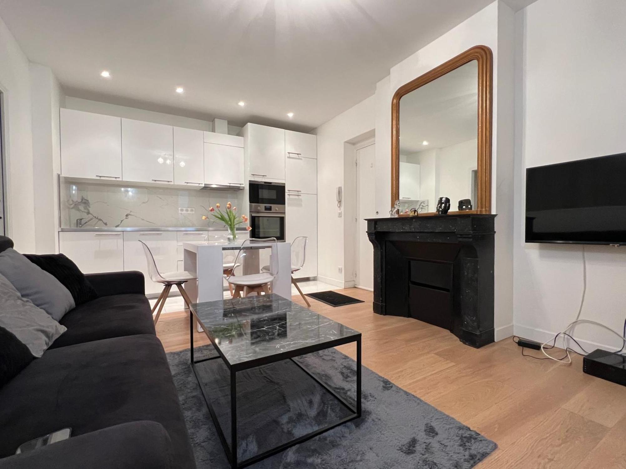 Luxury Appartment, Champs Elysees, Neuf ! ปารีส ภายนอก รูปภาพ